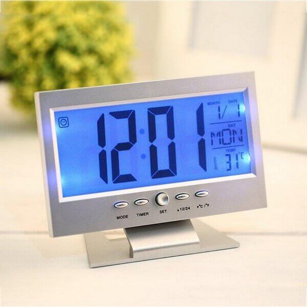 Reloj digital gran pantalla con temperatura y calendario
